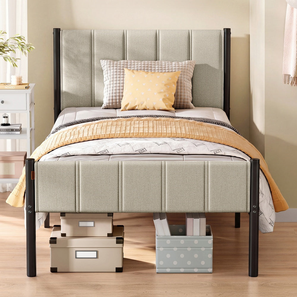 Bedframe met Zacht Hoofdbord en Stevig Metalen Frame – productweergave 4 | De Groot Living