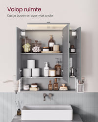 Spiegelkast met Stopcontacten, Föhnhouder en 3 Deuren, 16,5 x 70 x 75 cm