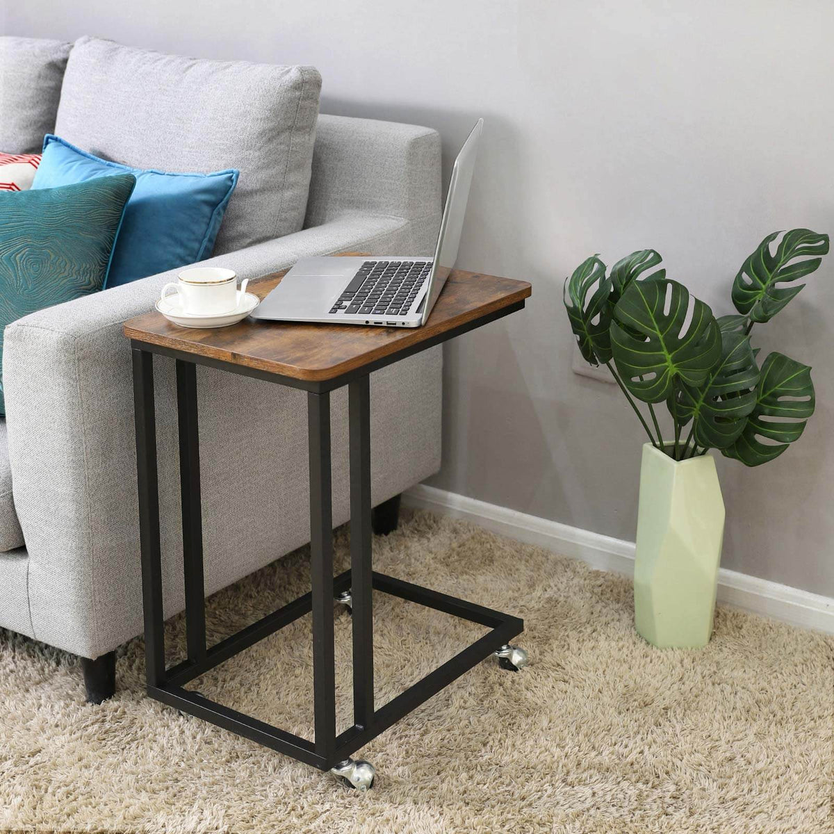 Bijzettafel op Wielen met Metalen Frame en Onderplank