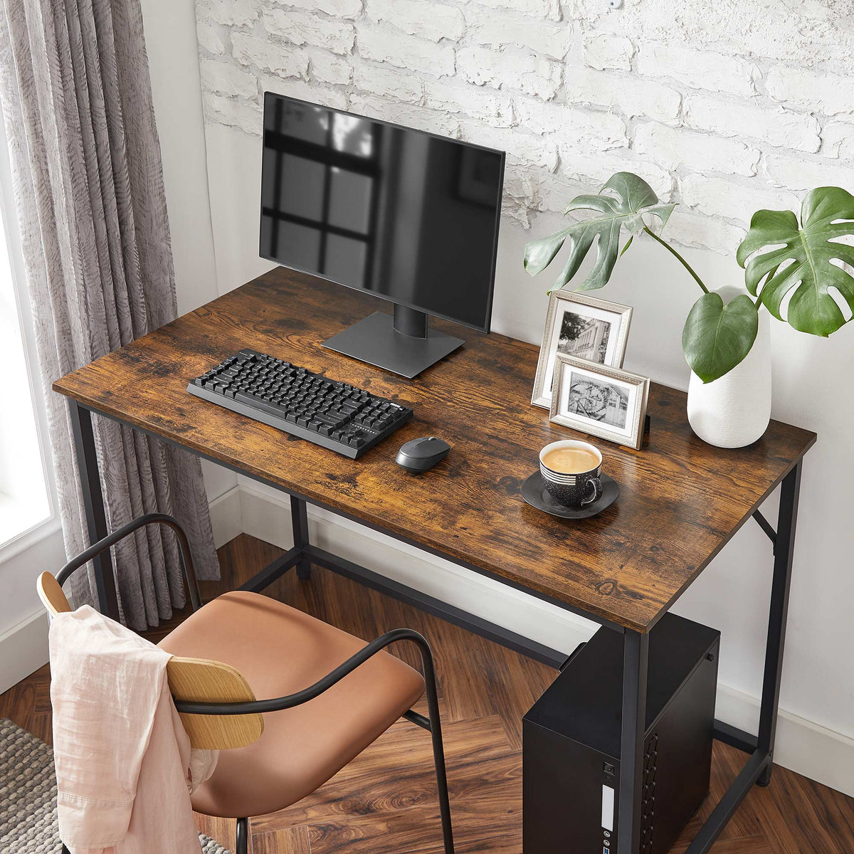 Bureau met Stalen Frame en Industrieel Design