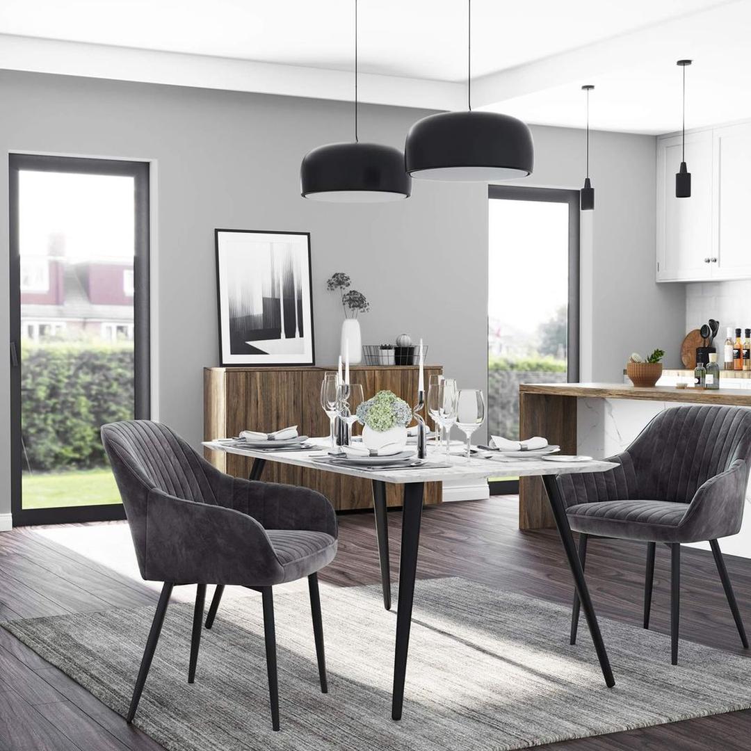 Fluwelen Eetkamerstoel met Armleuningen en Metalen Onderstel – productweergave 4 | De Groot Living