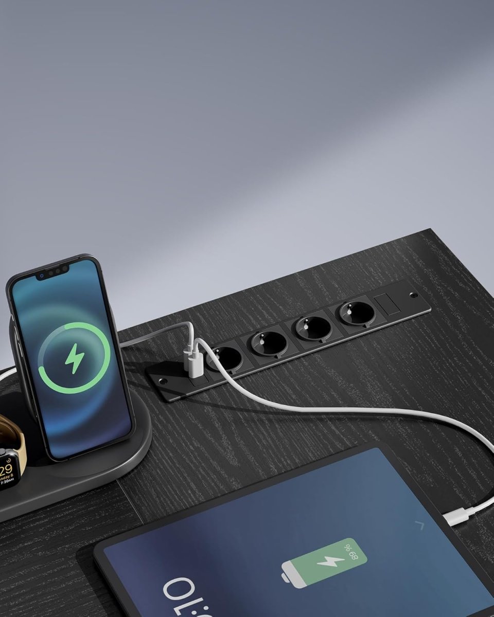 Hoekbureau stopcontacten en USB