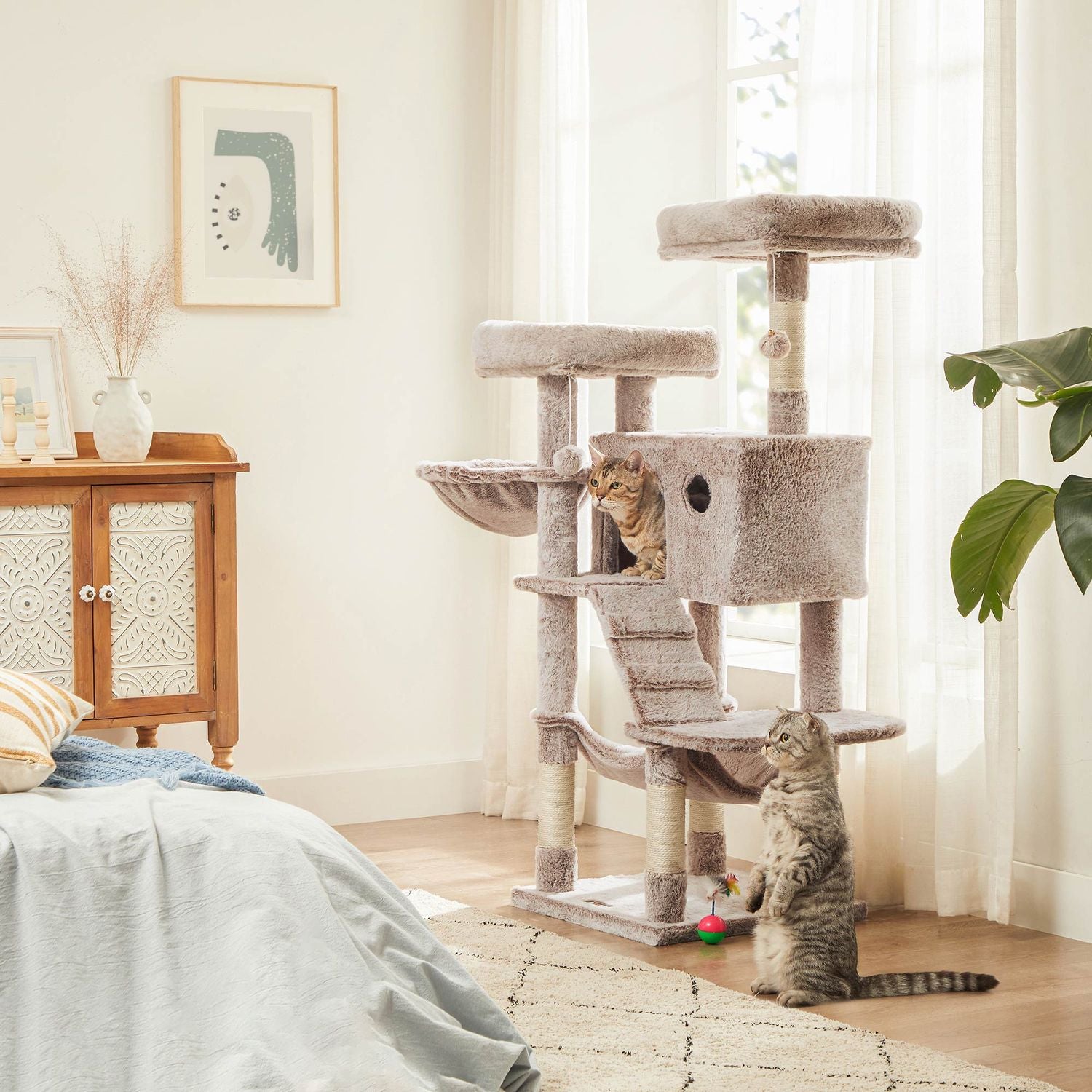 Pluche Kattenkrabpaal met Kattenhuisje – productweergave 5 | De Groot Living