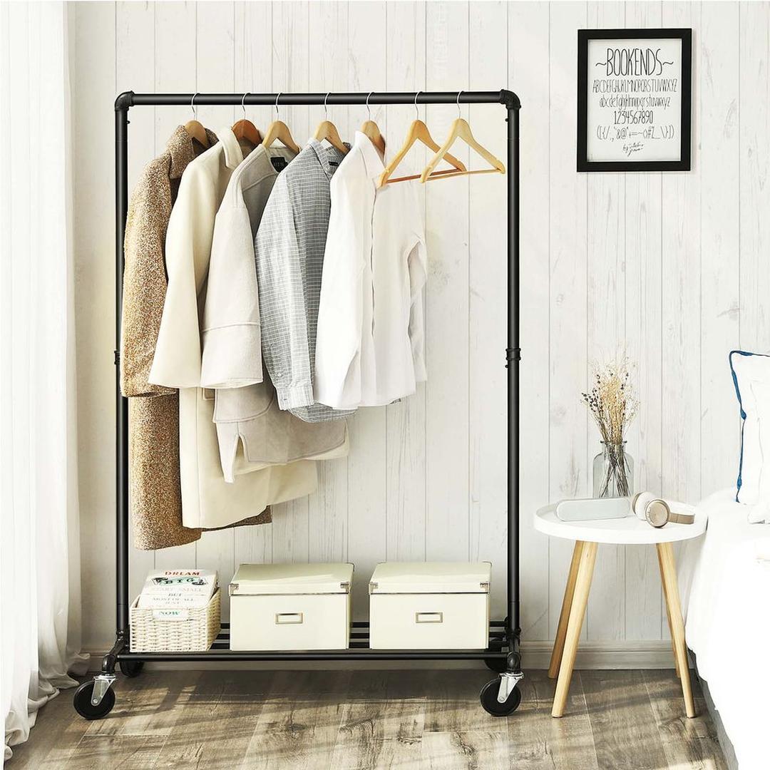 Zwaar Kledingrek in Industriële Stijl met Wielen en Onderste Plank – productweergave 3 | De Groot Living